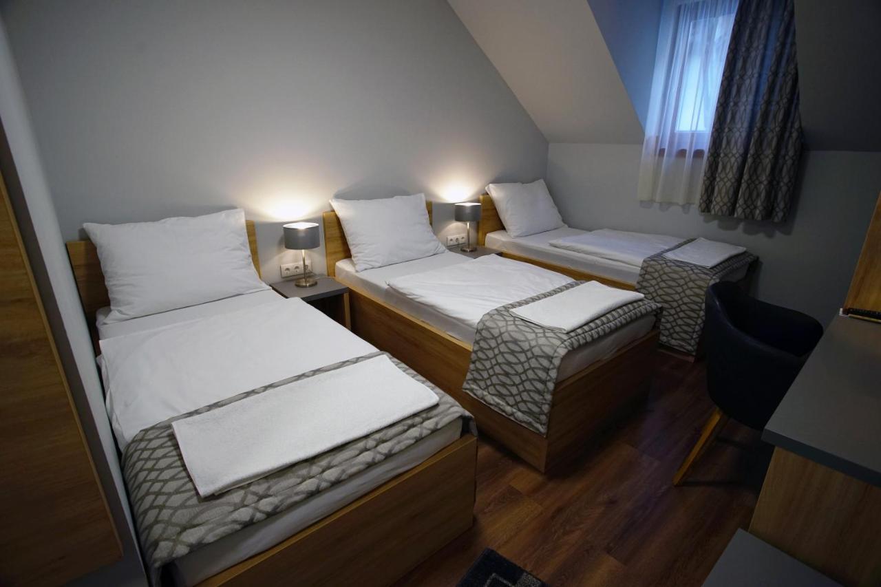 Dolce Vita Panzio Miskolc Luaran gambar