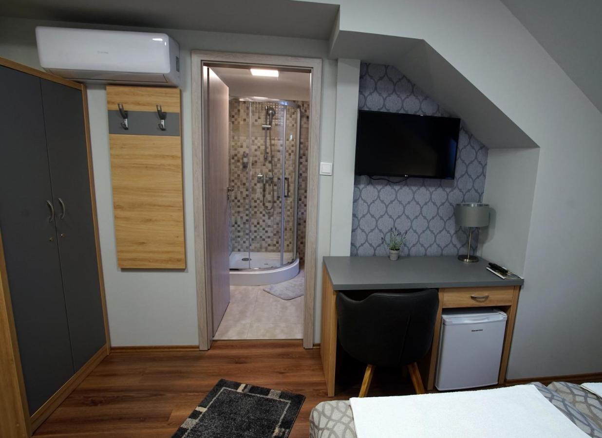 Dolce Vita Panzio Miskolc Luaran gambar